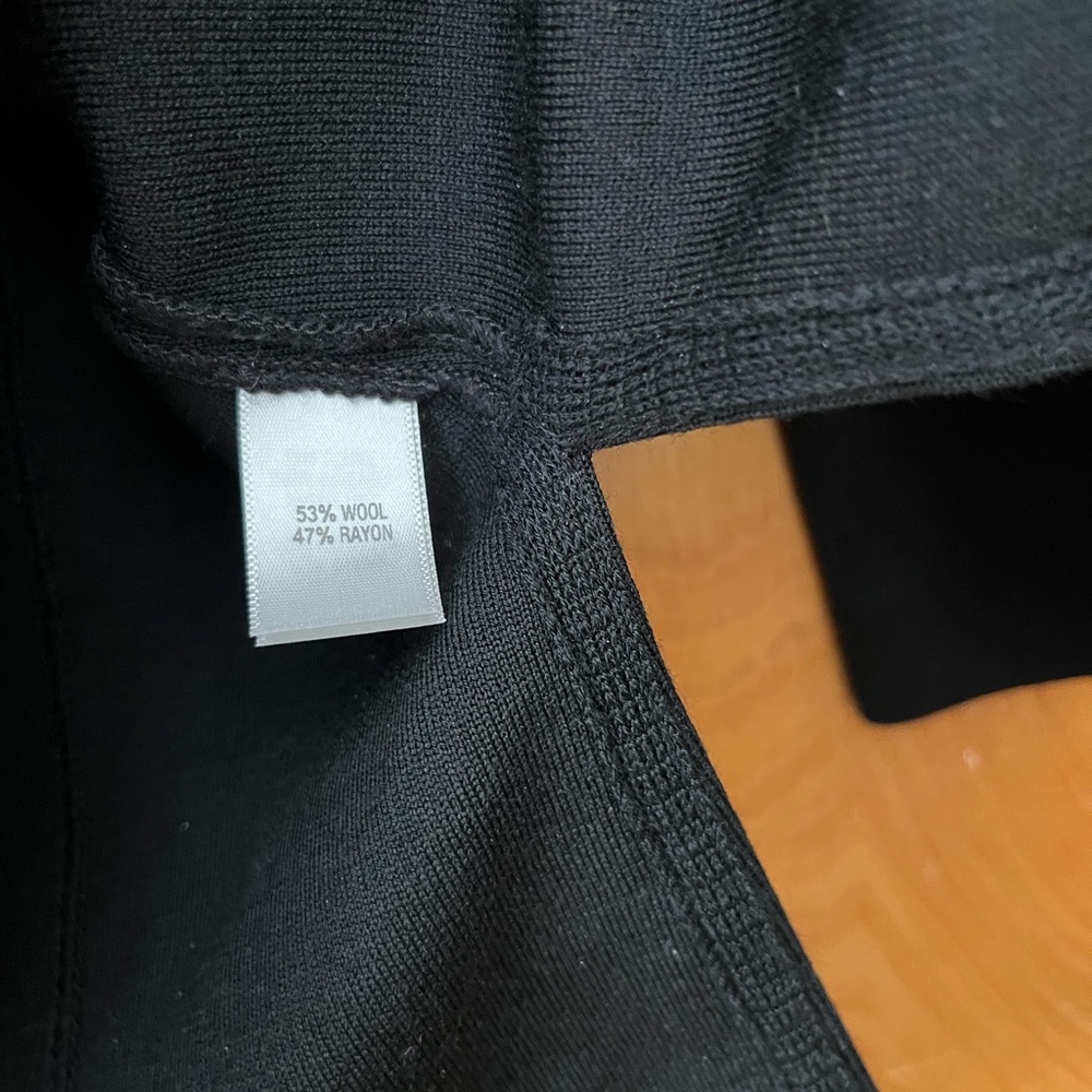 St. John elegant ruffle blouse 4 - Picture 7 of 10